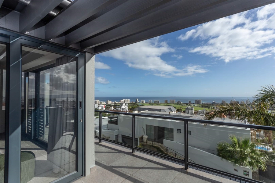 2 Bedroom Property for Sale in Green Point Western Cape
